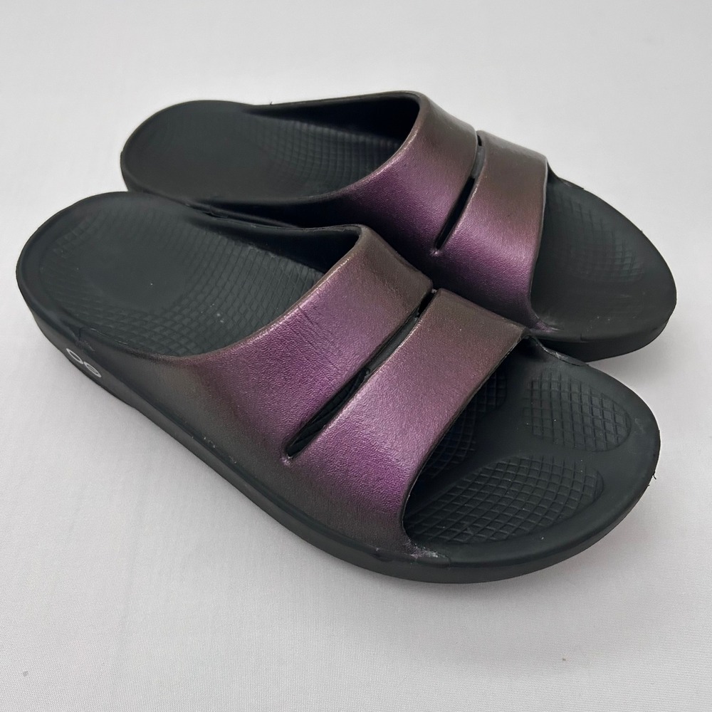 OOFOS OOahh Luxe Slide Sandals Women 8 Cabernet Metallic Purple Recovery Shoes